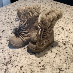 Children's tan Airwalk boots, size US 6.5